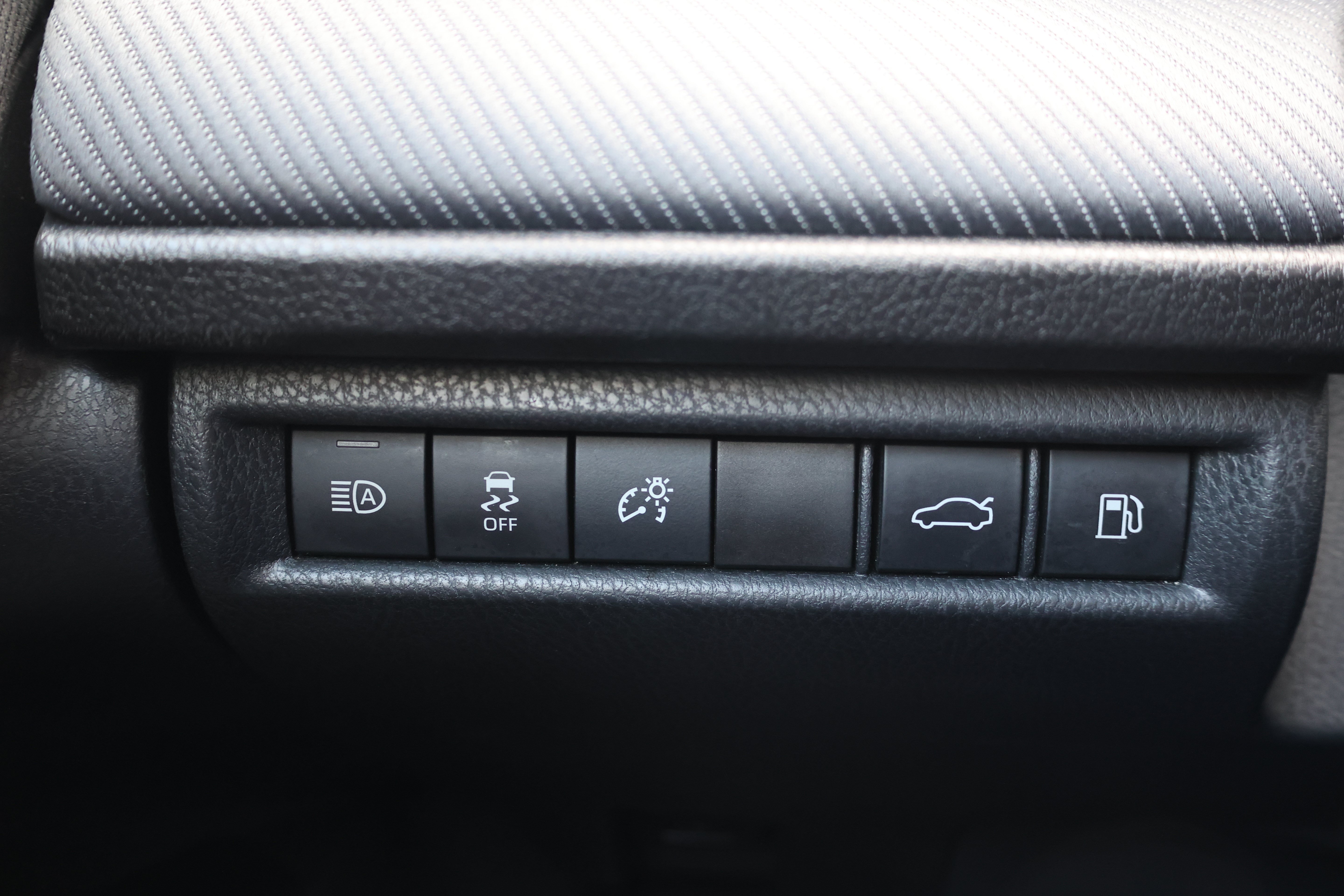 Used 2025 Toyota Camry SE FWD image 29