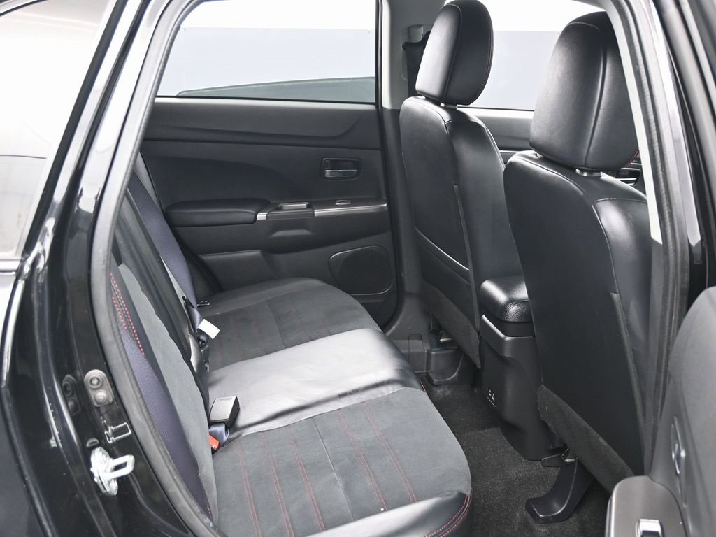 Used 2024 Mitsubishi Outlander Sport SE image 31