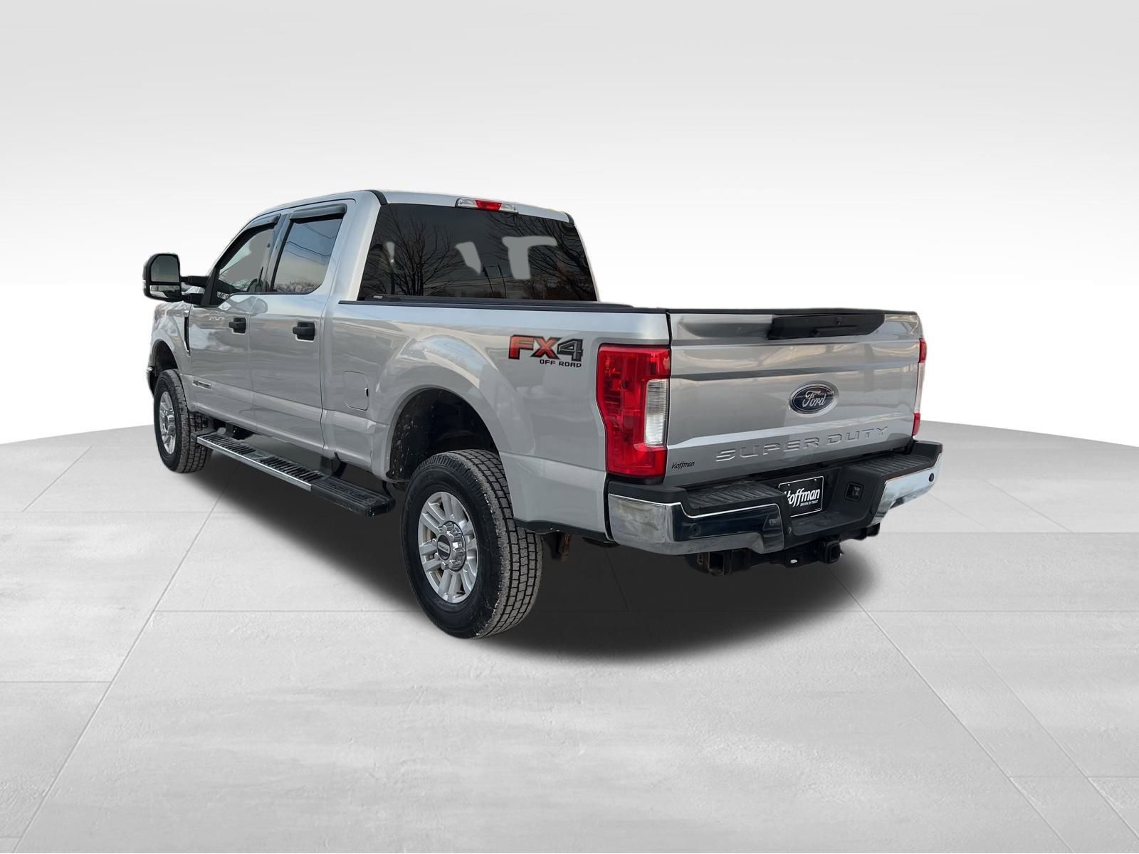 Used 2017 Ford F250 XLT w/ XLT Value Package image 6