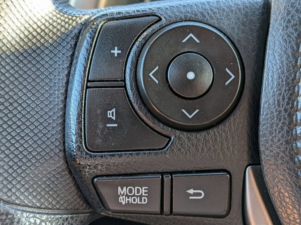 Used 2014 Toyota RAV4 LE AWD/4WD image 17