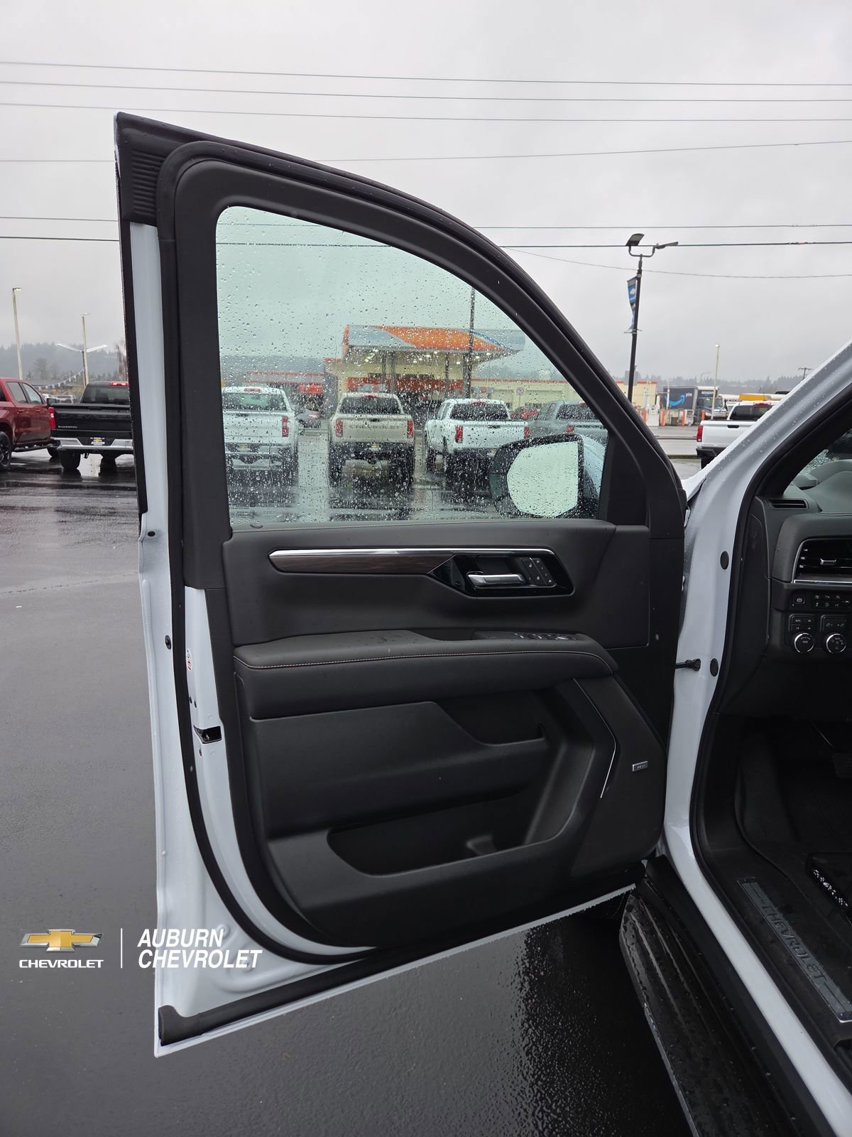 New 2026 Chevrolet Suburban Premier AWD/4WD image 14