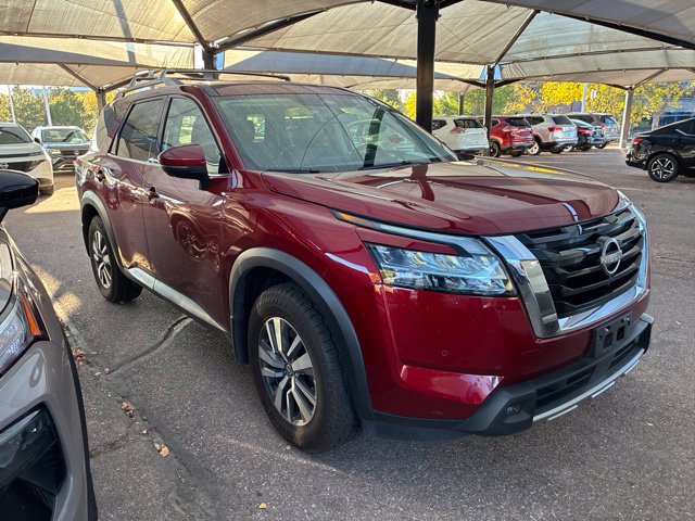 Used 2024 Nissan Pathfinder SL AWD/4WD image 1