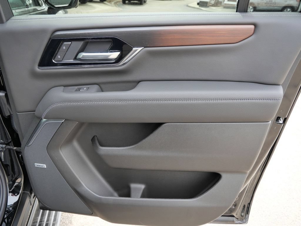 New 2026 GMC Yukon XL Denali w/ Sun & Power Step Package AWD/4WD image 27