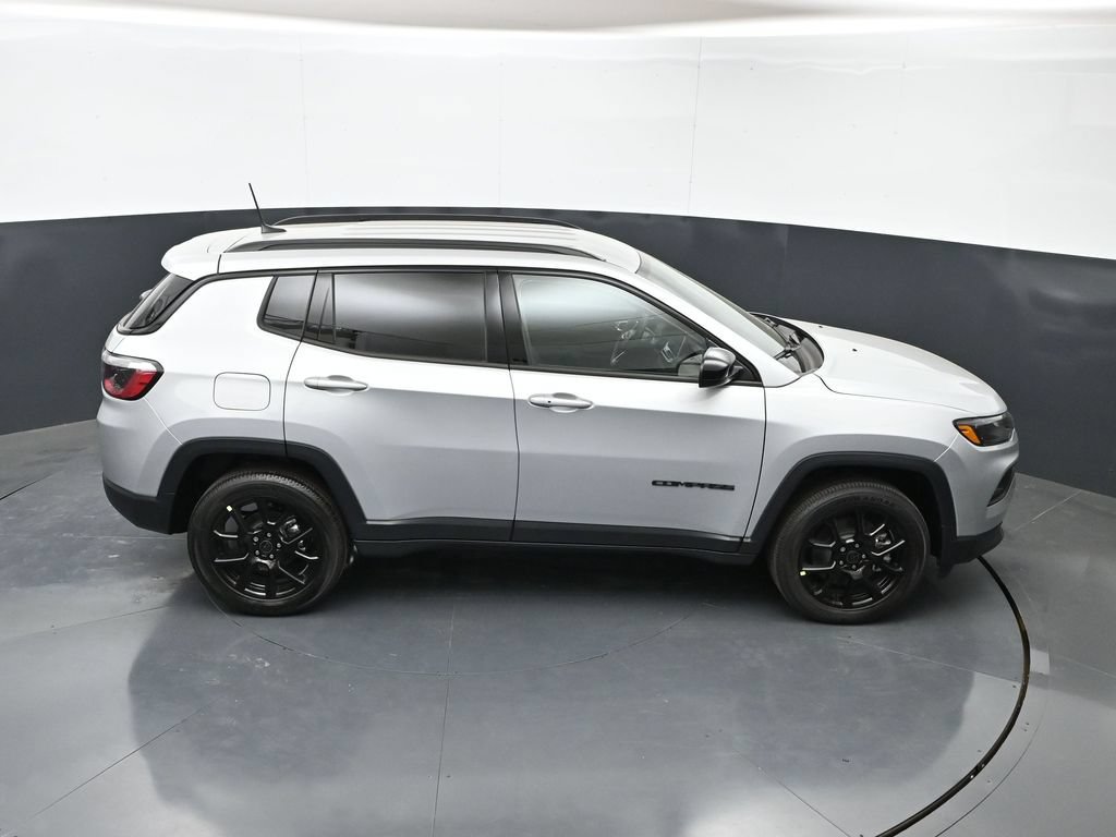 New 2026 Jeep Compass Latitude AWD/4WD image 35