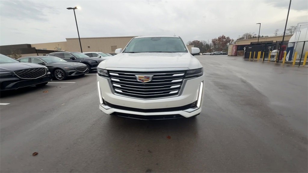 Used 2023 Cadillac Escalade Premium Luxury Platinum w/ Heavy-Duty Trailer Package image 2
