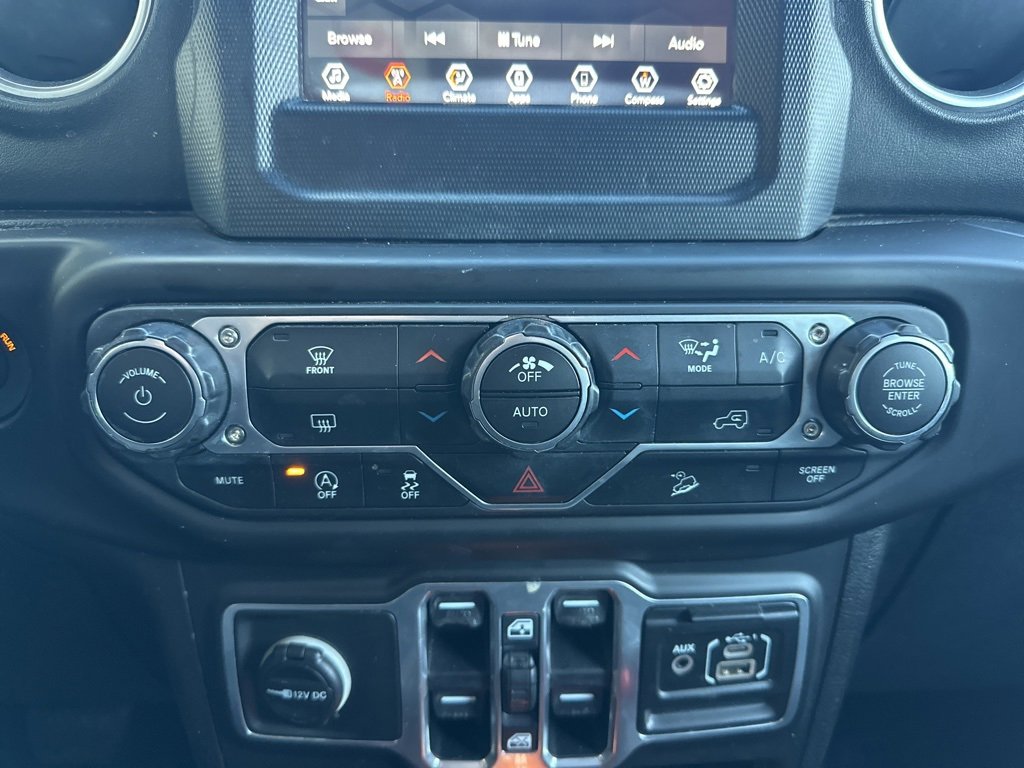 Used 2018 Jeep Wrangler Unlimited Sahara w/ LED Lighting Group image 43