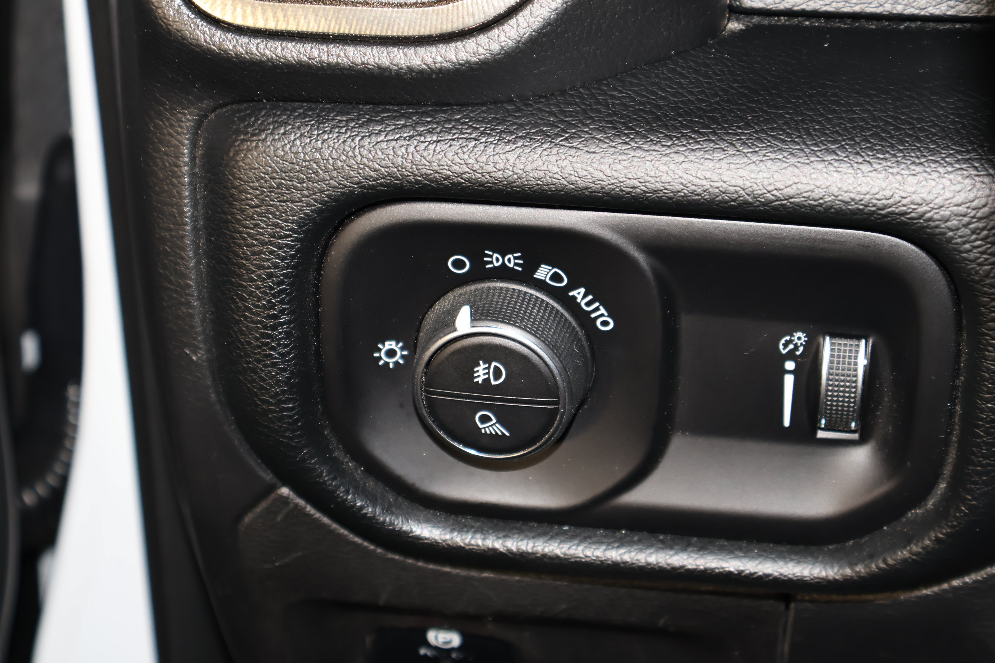 Used 2021 RAM 1500 Rebel w/ Night Edition AWD/4WD image 37