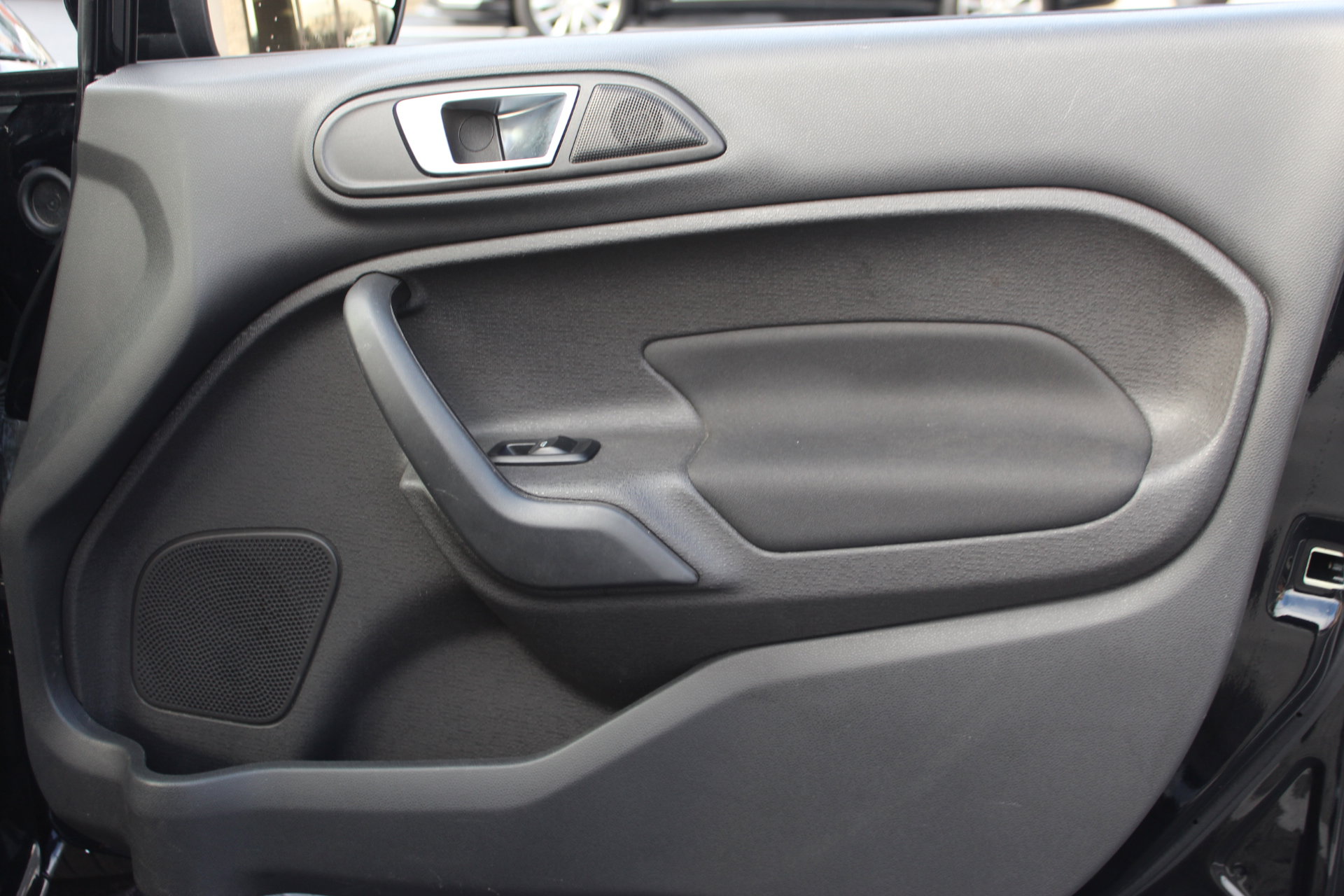 Used 2016 Ford Fiesta SE image 27