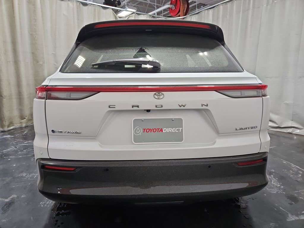 New 2025 Toyota Crown Signia image 8