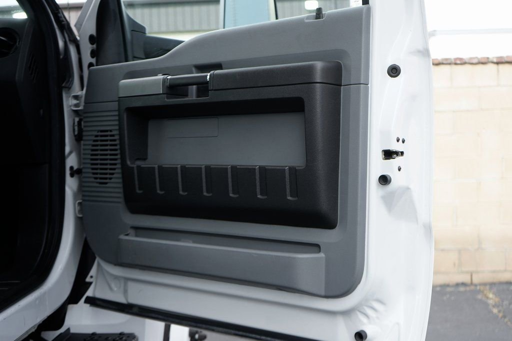 Used 2016 Ford F650 2WD Regular Cab Super Duty image 38