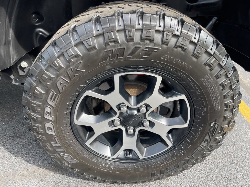 Used 2020 Jeep Wrangler Unlimited Rubicon w/ Dual Top Group AWD/4WD image 26
