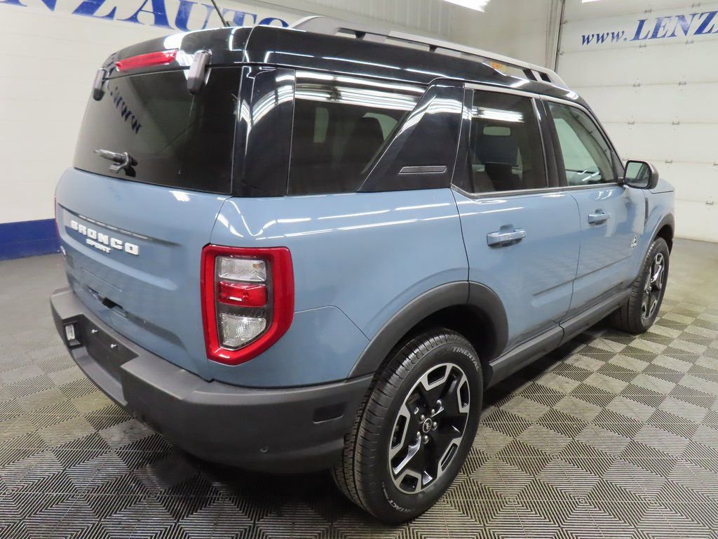 Used 2024 Ford Bronco Sport Outer Banks w/ Tech Package AWD/4WD image 4