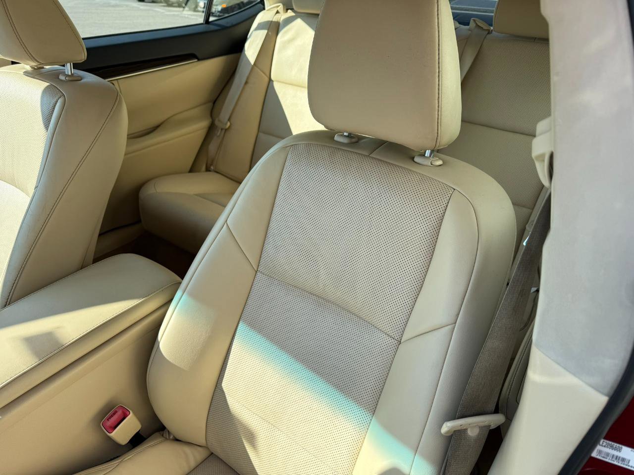 Used 2014 Lexus ES 350 w/ Luxury Package FWD image 25