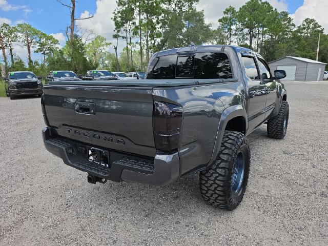 Used 2020 Toyota Tacoma TRD Sport AWD/4WD image 4