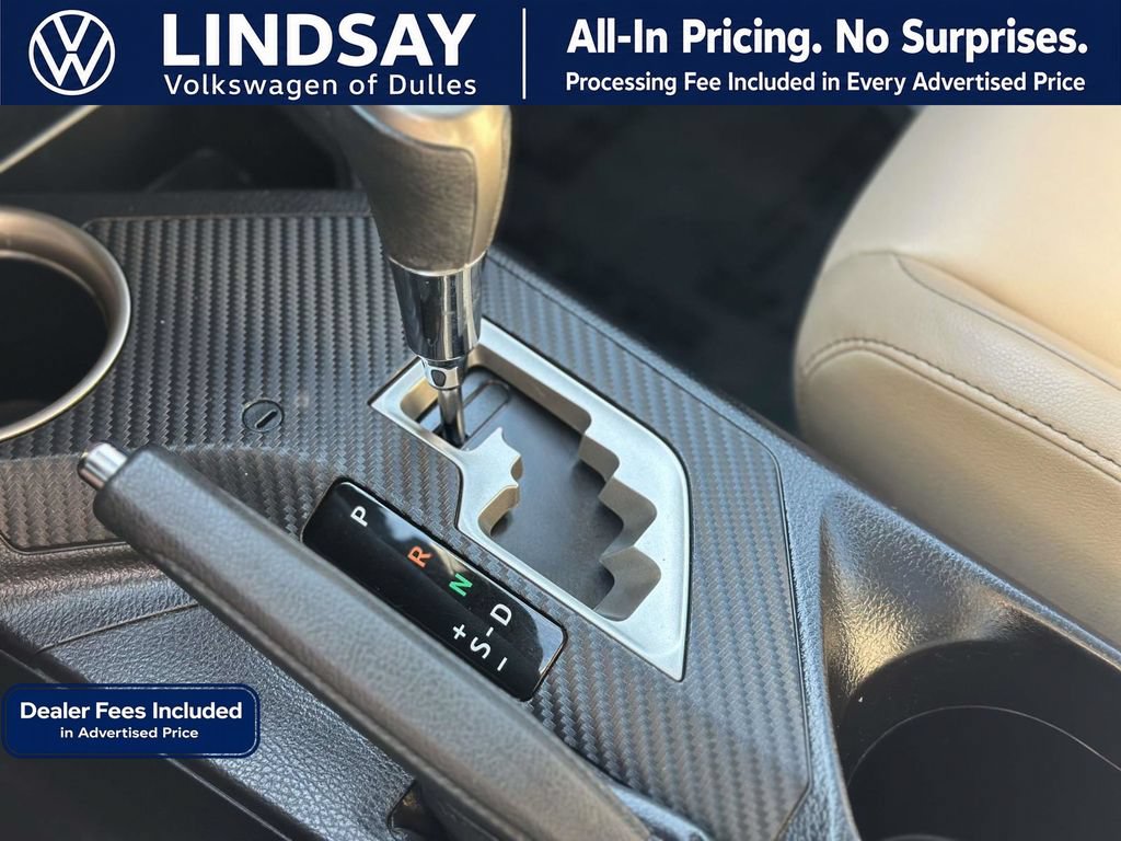 Used 2015 Toyota RAV4 Limited w/ Technology Package AWD/4WD image 19