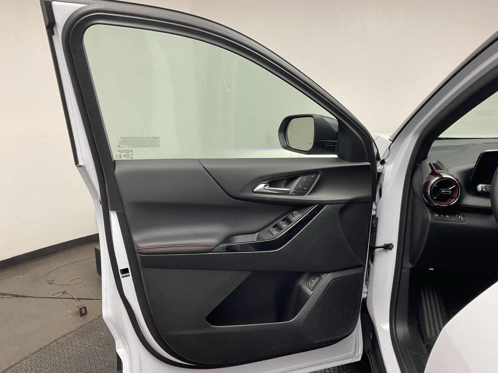 New 2027 Chevrolet Equinox RS w/ Safety and Technology Package FWD image 9