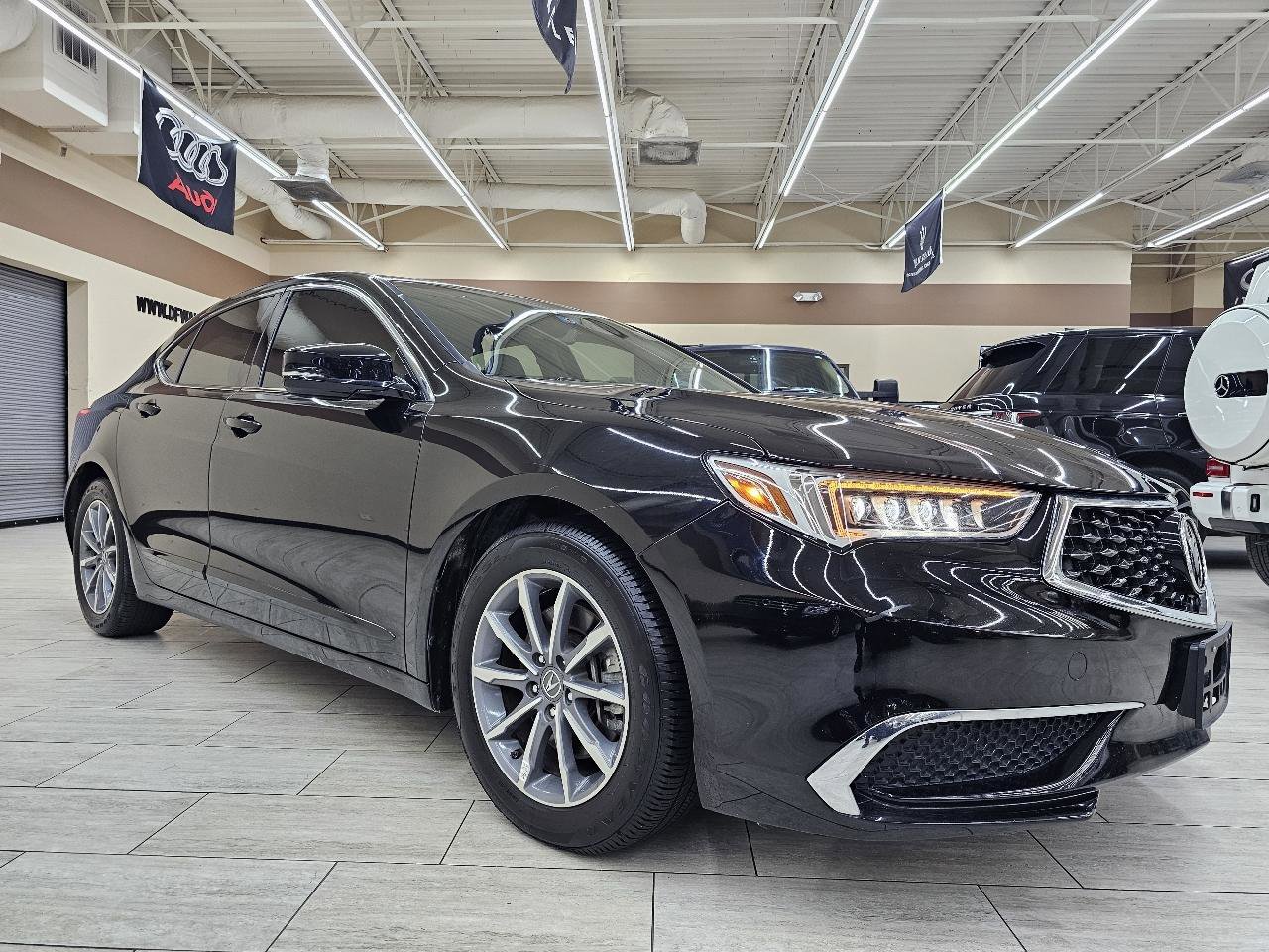 Used 2018 Acura TLX w/ Technology Package FWD image 4