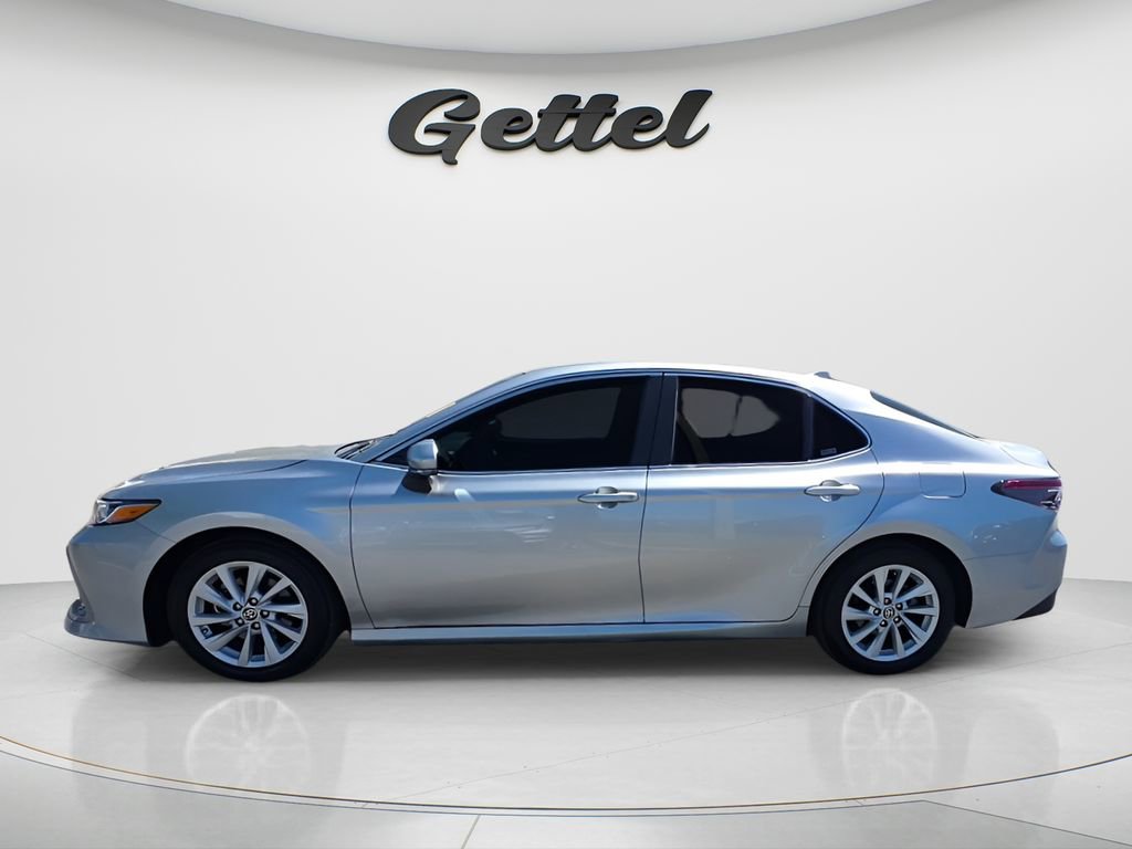 Used 2024 Toyota Camry LE w/ Convenience Package image 2