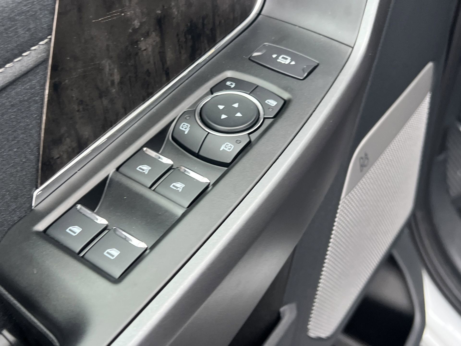 New 2025 Ford F350 Lariat w/ Lariat Ultimate Package image 21