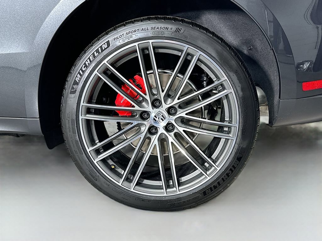 New 2026 Porsche Macan S image 33