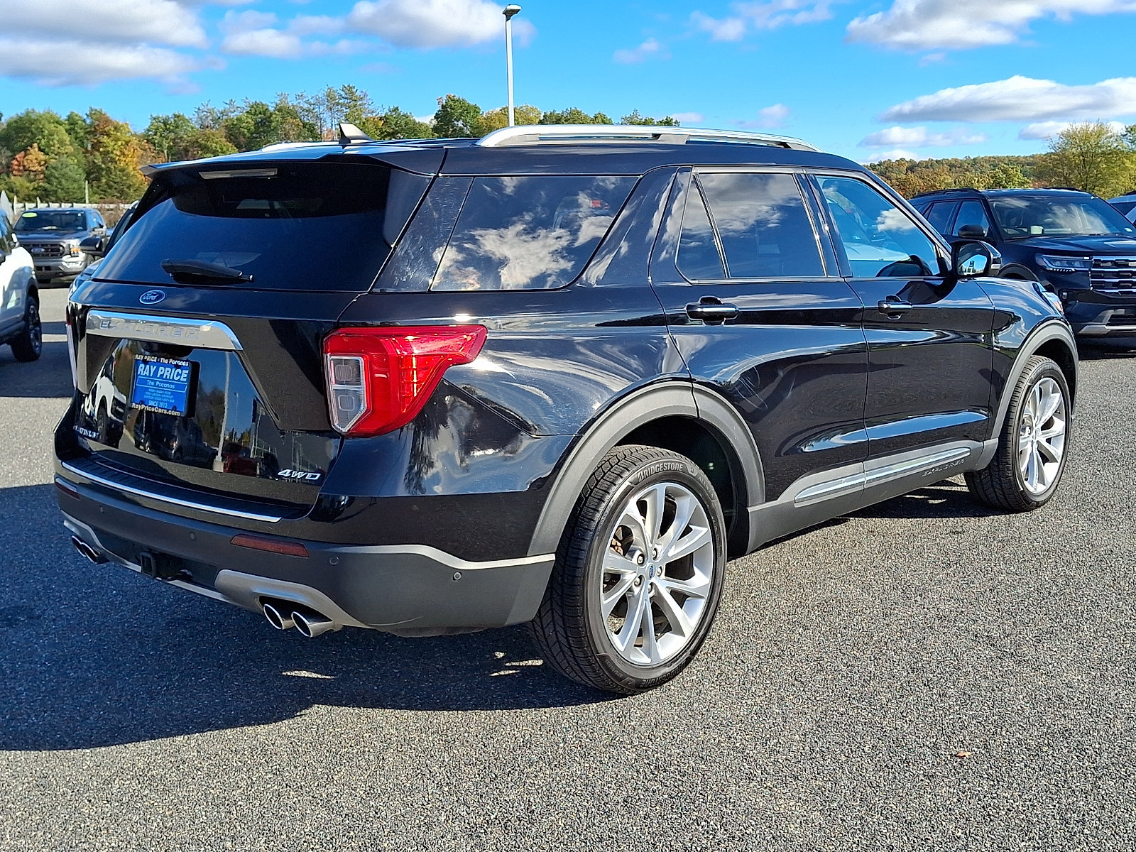 Used 2021 Ford Explorer Platinum w/ Equipment Group 601A AWD/4WD image 7