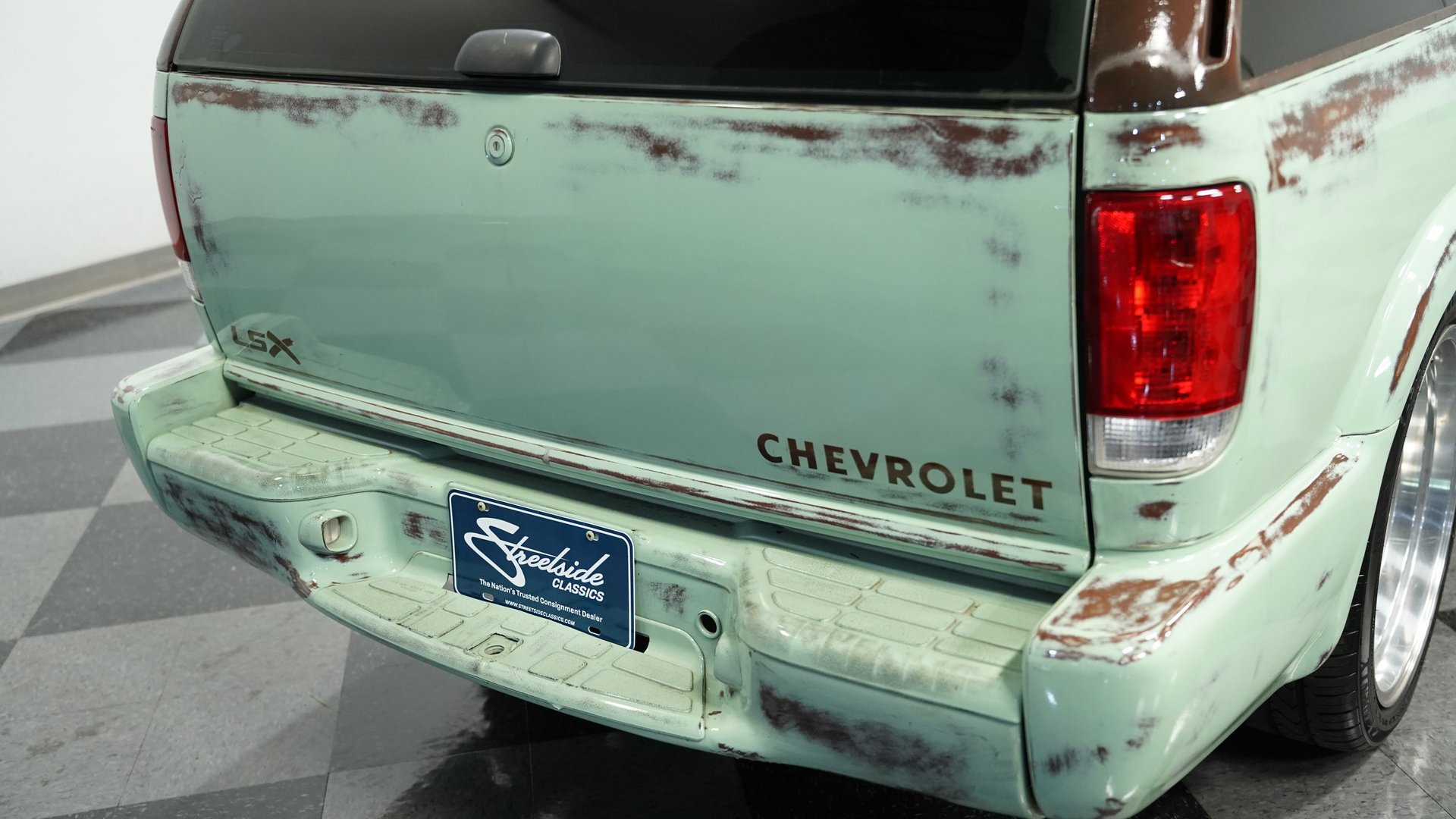 Used 2001 Chevrolet Blazer LS image 22