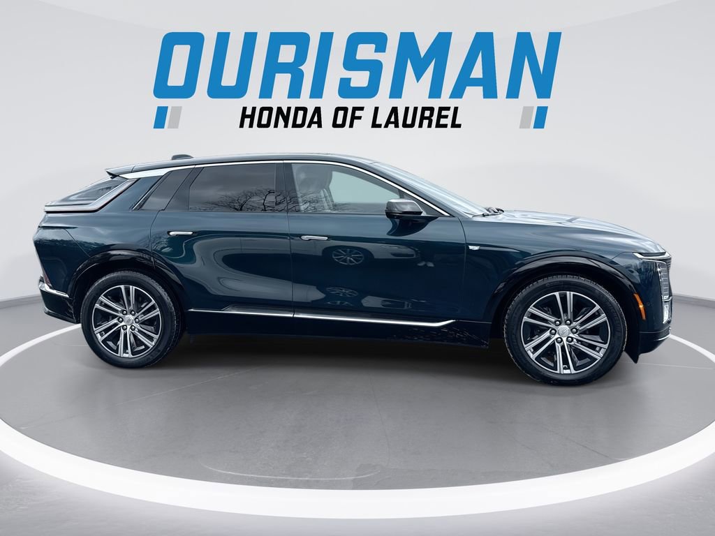 Used 2024 Cadillac Lyriq Luxury image 9