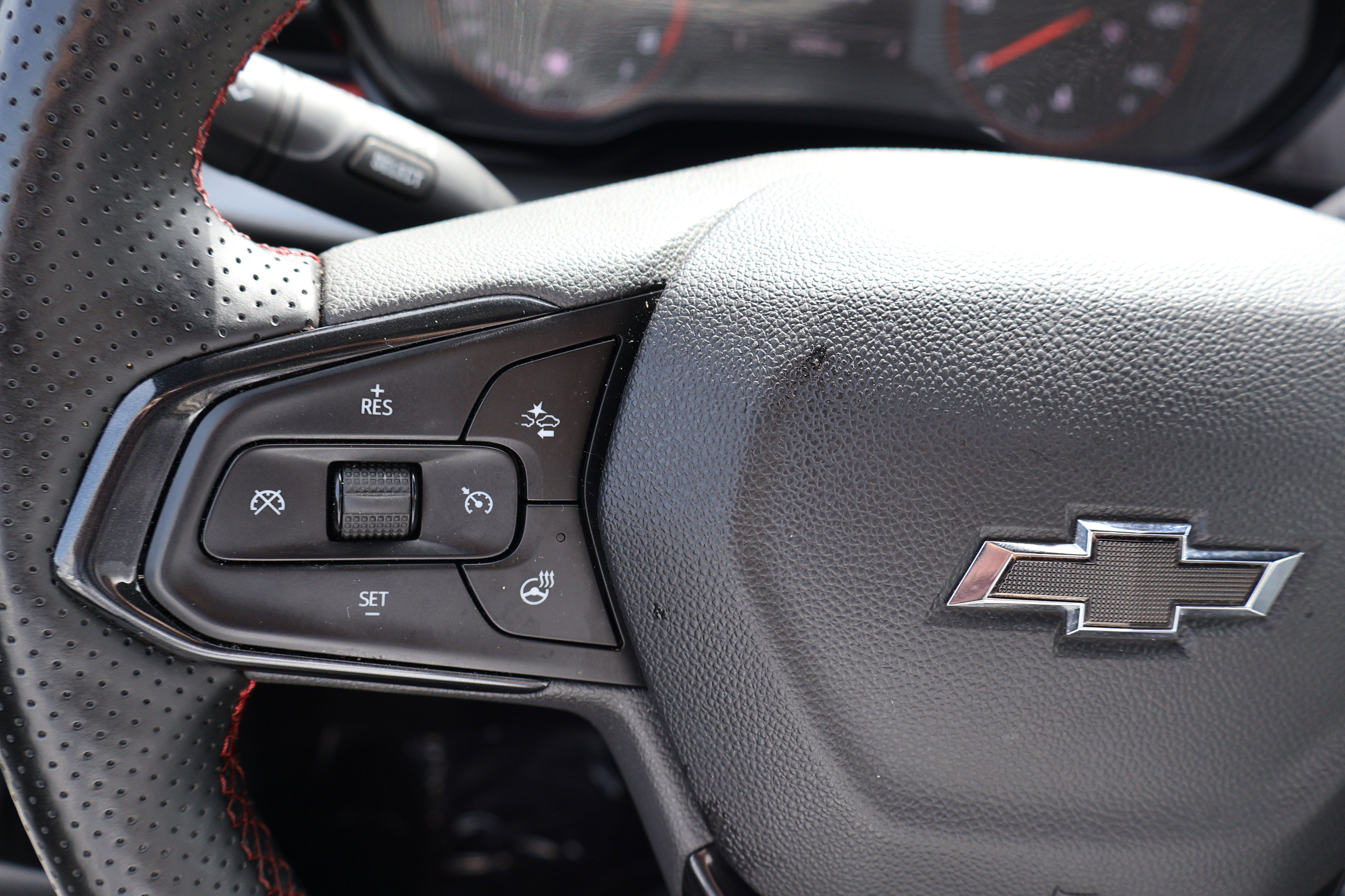 Used 2024 Chevrolet Trax RS w/ Driver Confidence Package image 30