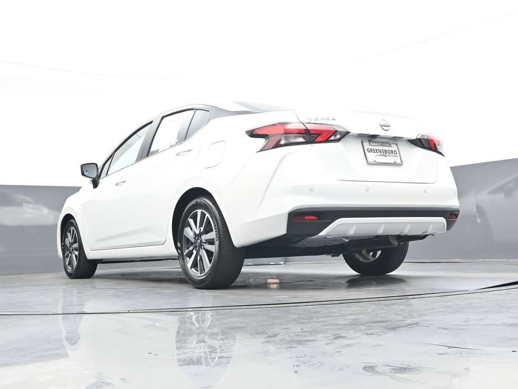 Used 2025 Nissan Versa SV FWD image 32