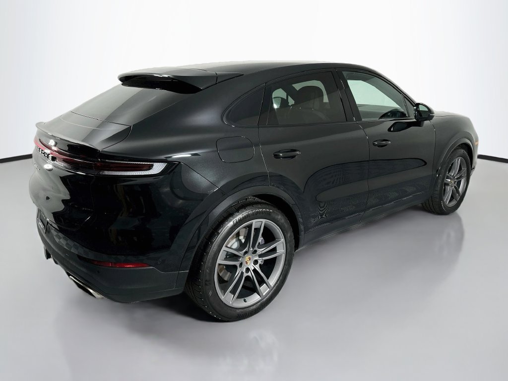 Certified 2024 Porsche Cayenne Coupe AWD/4WD image 9