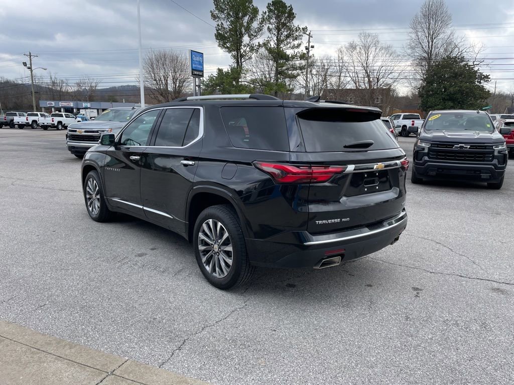Used 2023 Chevrolet Traverse Premier w/ LPO, Cargo Package image 6