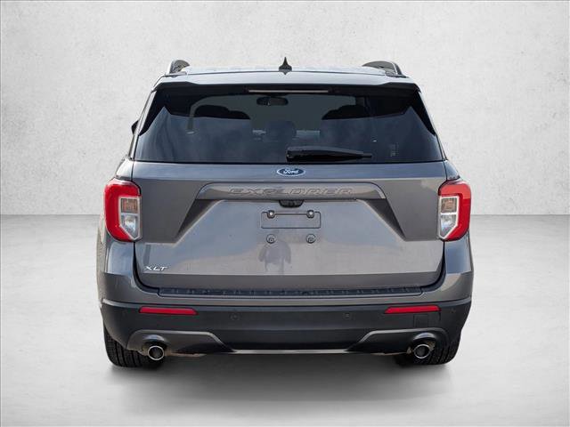 Used 2021 Ford Explorer XLT w/ Equipment Group 202A image 6