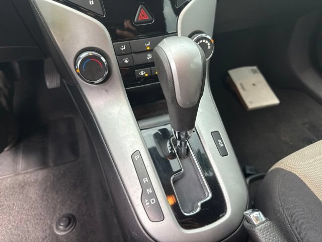 Used 2013 Chevrolet Cruze LS FWD image 29