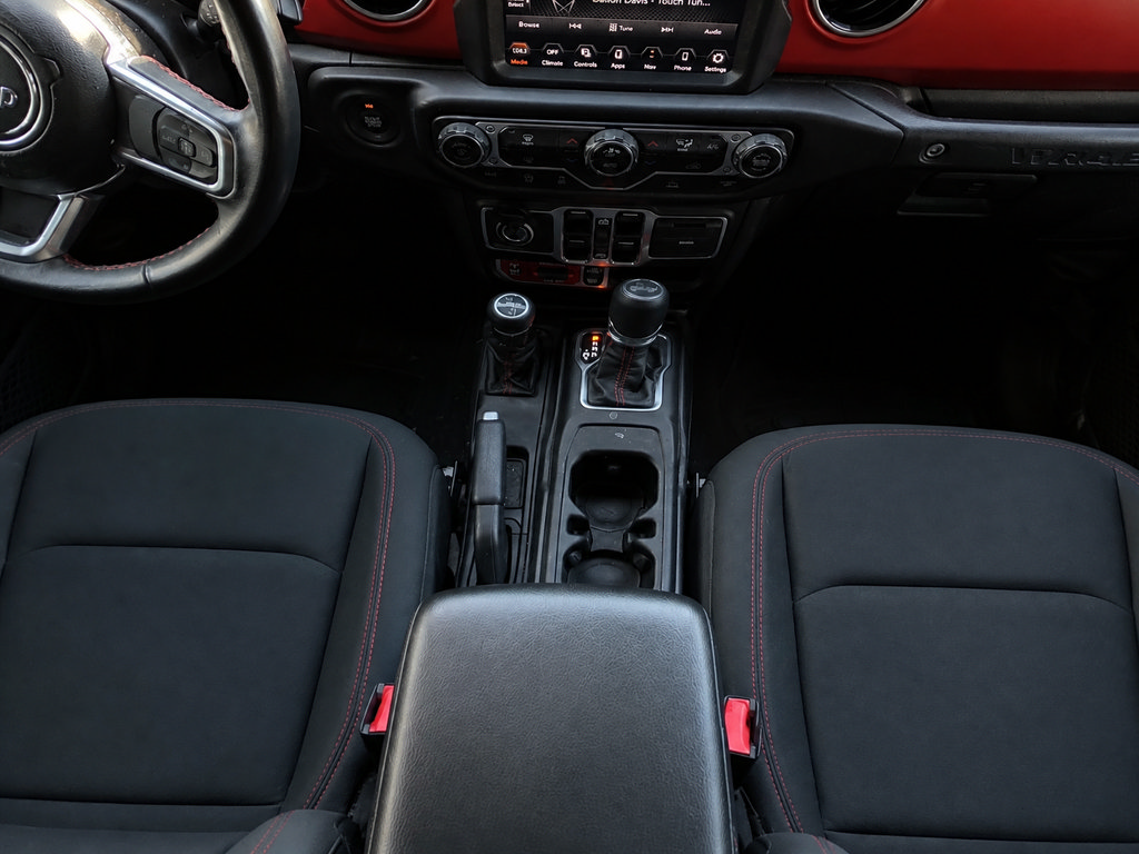 Used 2021 Jeep Wrangler Unlimited Rubicon AWD/4WD image 14