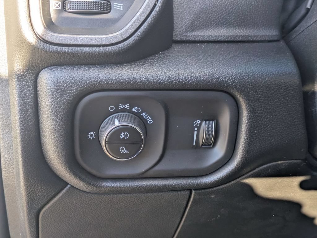 New 2026 RAM 3500 Tradesman w/ Chrome Appearance Group AWD/4WD image 13
