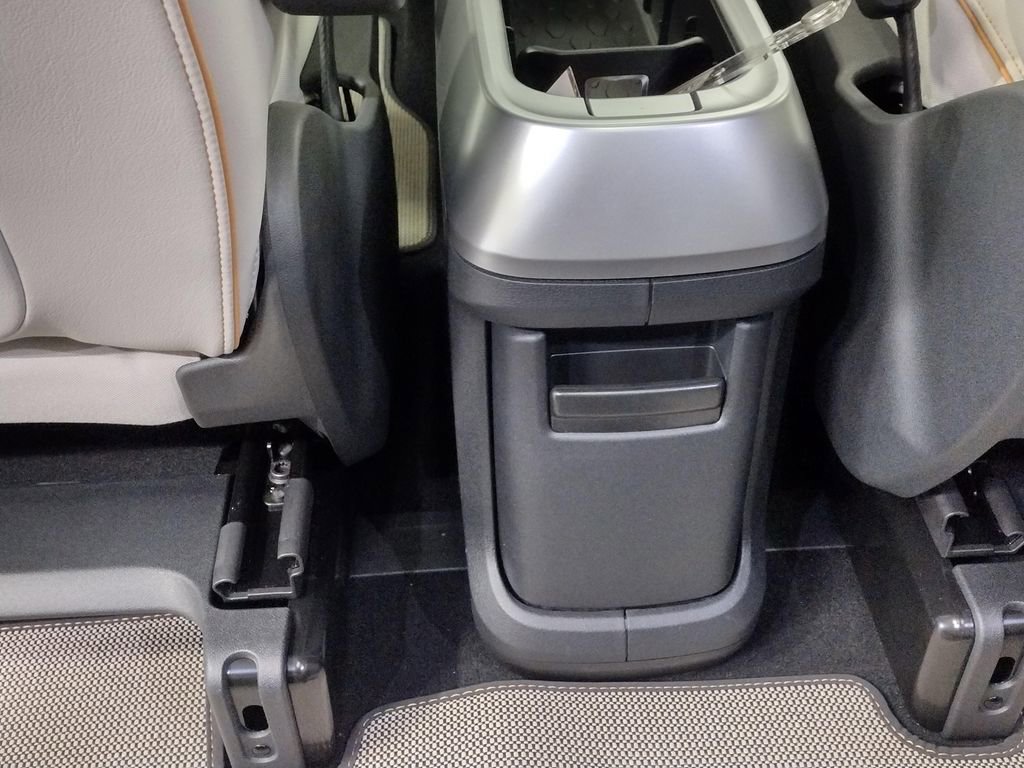 New 2025 Volkswagen ID. Buzz 1st Edition image 43