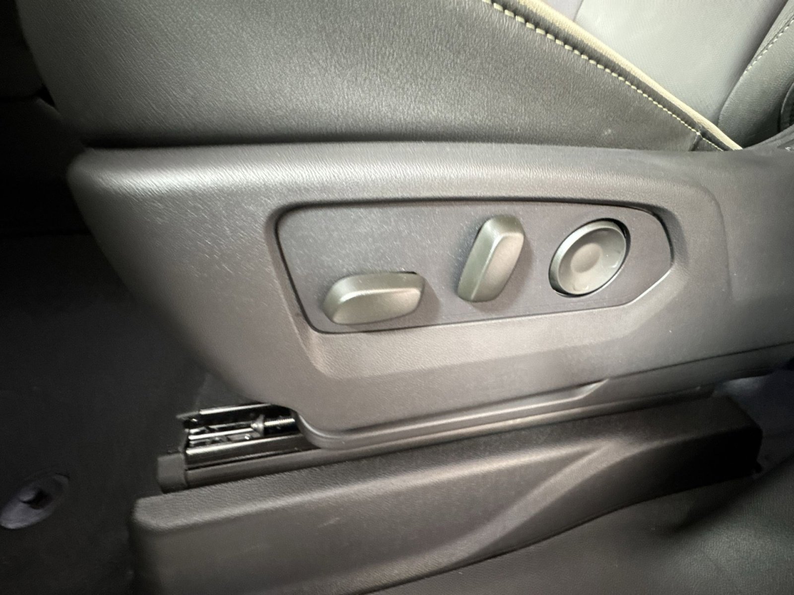 New 2026 Chevrolet Tahoe Premier image 14