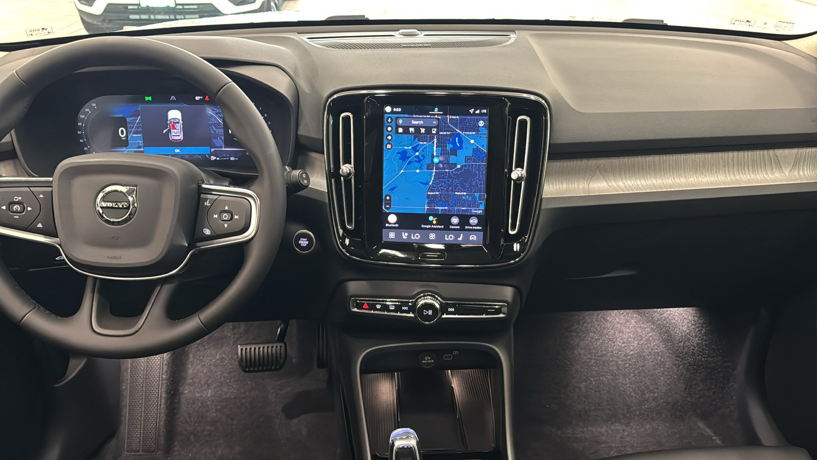 New 2026 Volvo XC40 B5 Ultra w/ Protection Package Premier AWD/4WD image 11