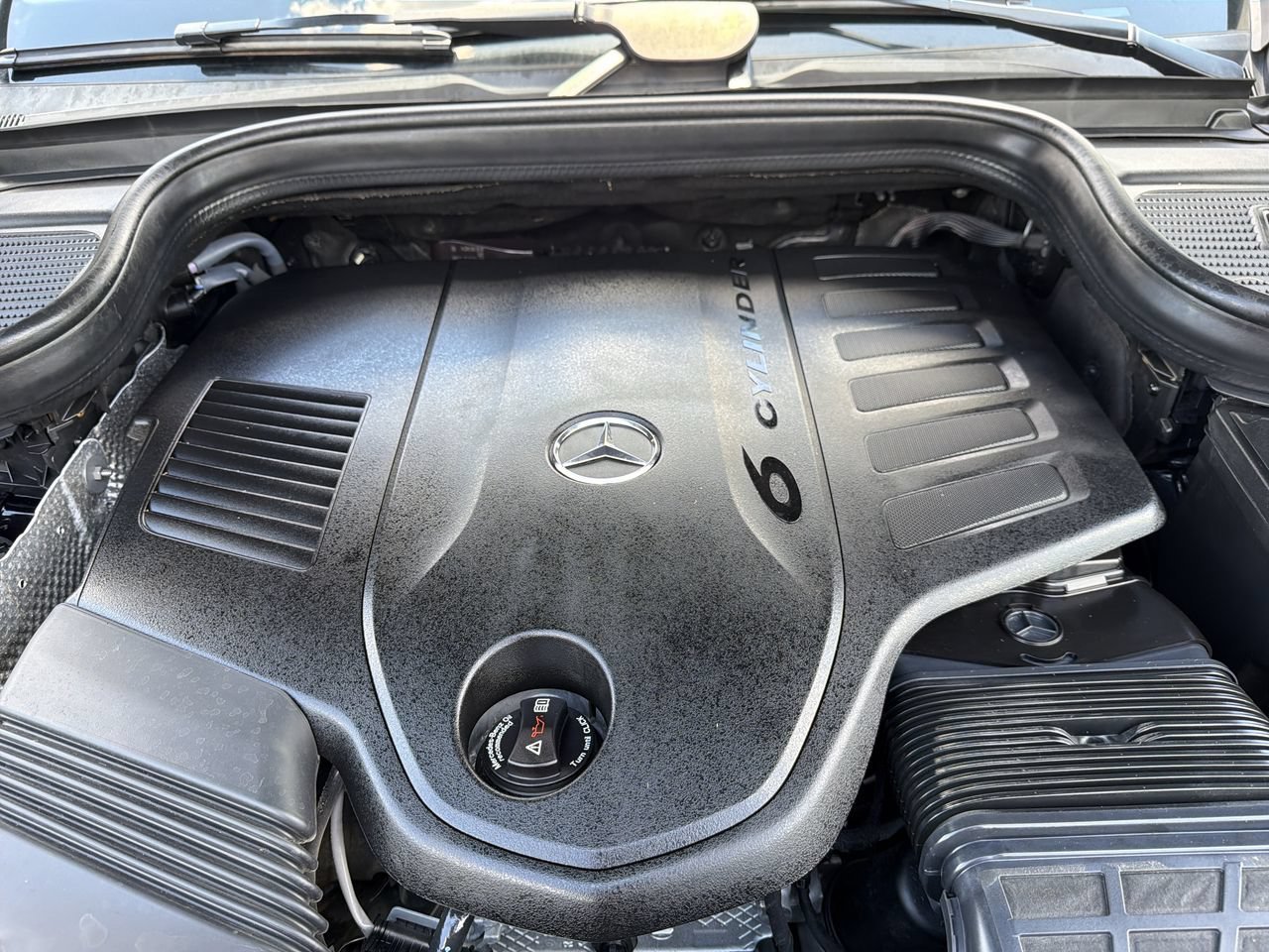 Used 2023 Mercedes-Benz GLS 450 4MATIC image 11