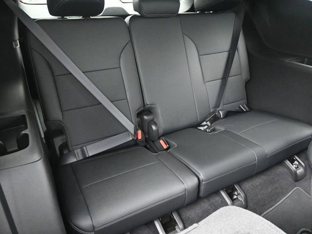 Used 2025 Buick Enclave Preferred w/ Power Package FWD image 18