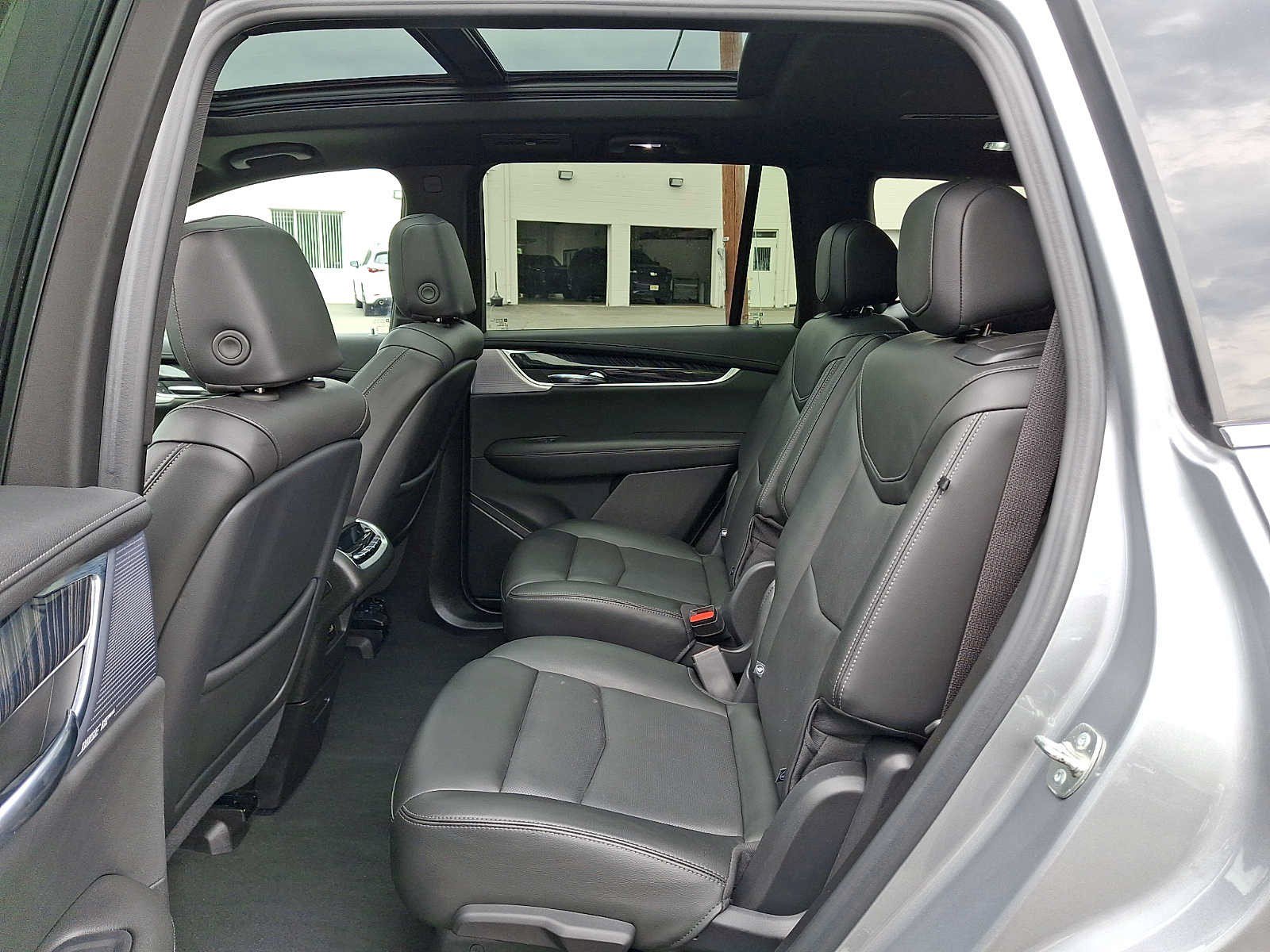 Certified 2024 Cadillac XT6 Premium Luxury AWD/4WD image 18