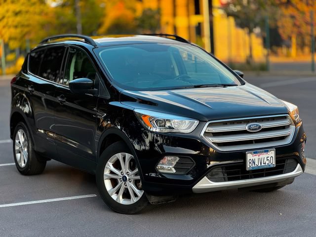 Used 2019 Ford Escape SEL FWD image 2
