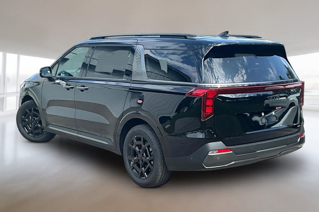 New 2027 Kia Carnival SX FWD image 3