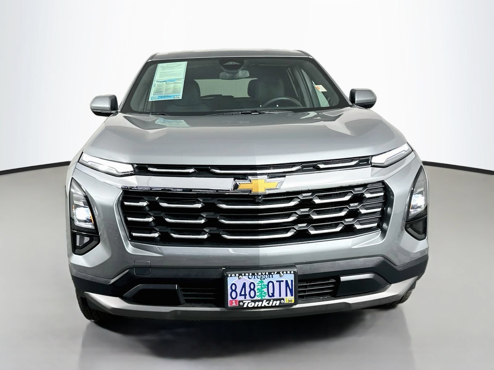 Used 2026 Chevrolet Equinox LT FWD image 2