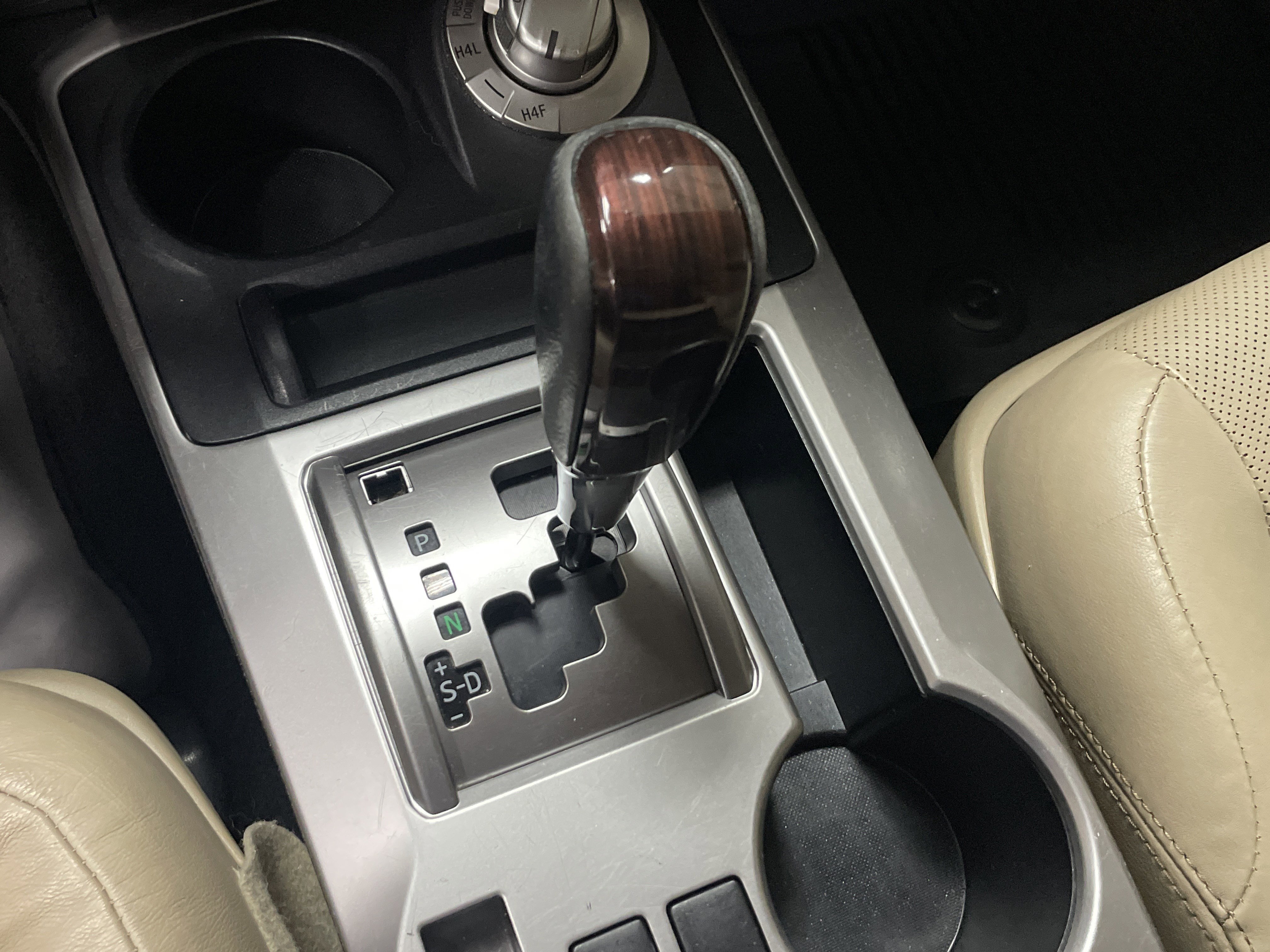 Used 2016 Toyota 4Runner Limited AWD/4WD image 26