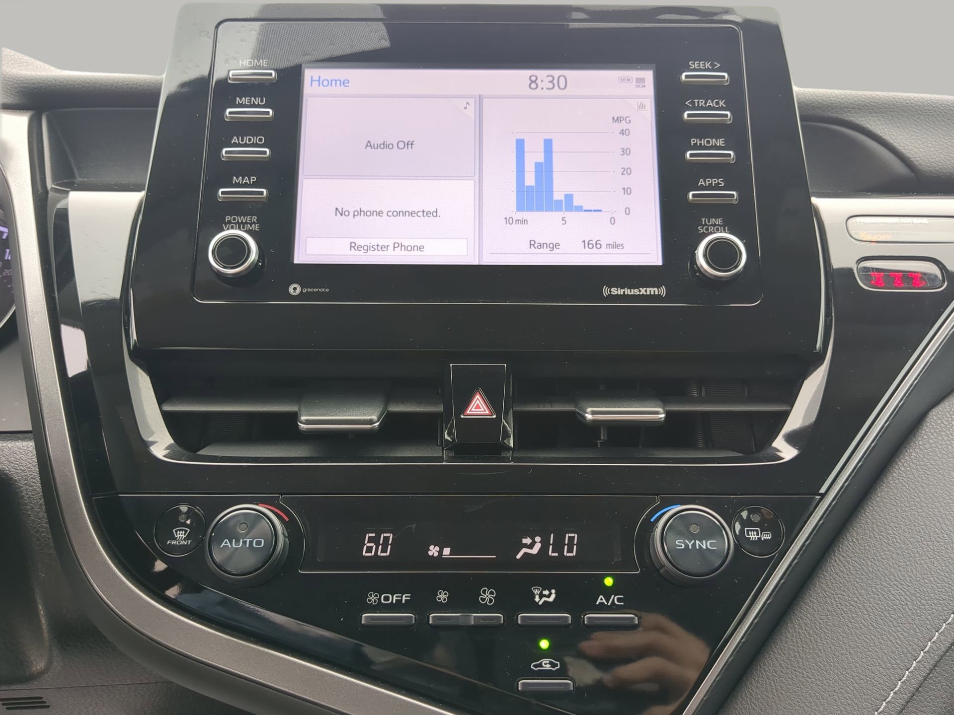 Used 2022 Toyota Camry SE w/ Carpet Mat Package (TMS) image 49