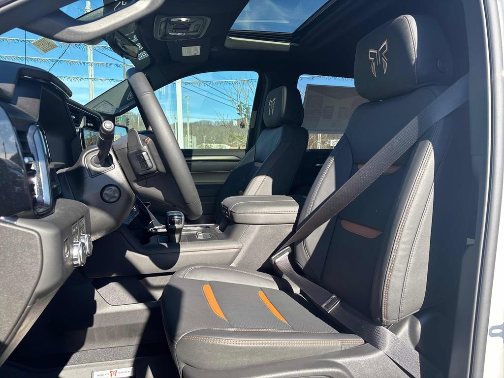 New 2026 GMC Sierra 1500 AT4 w/ AT4 Premium Package AWD/4WD image 12