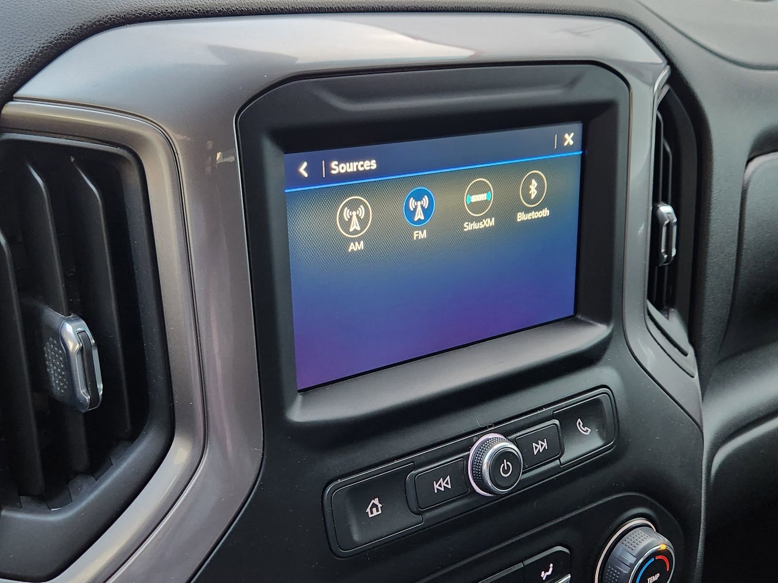 Used 2022 Chevrolet Silverado 2500 Custom w/ Custom Value Package image 18