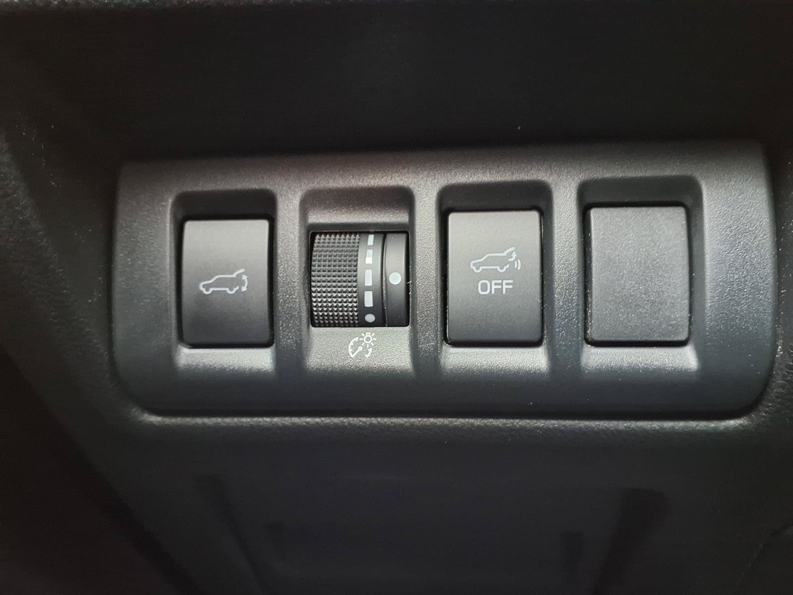 Used 2025 Subaru Outback Limited AWD/4WD image 16