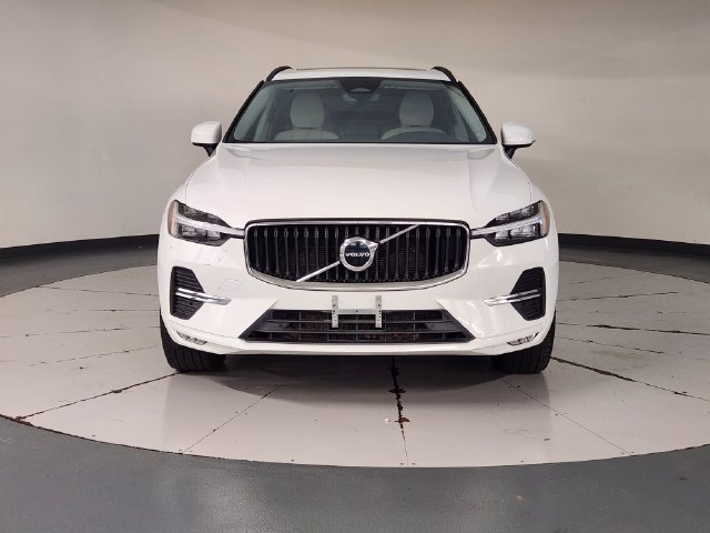 Used 2022 Volvo XC60 B5 Momentum AWD/4WD image 9